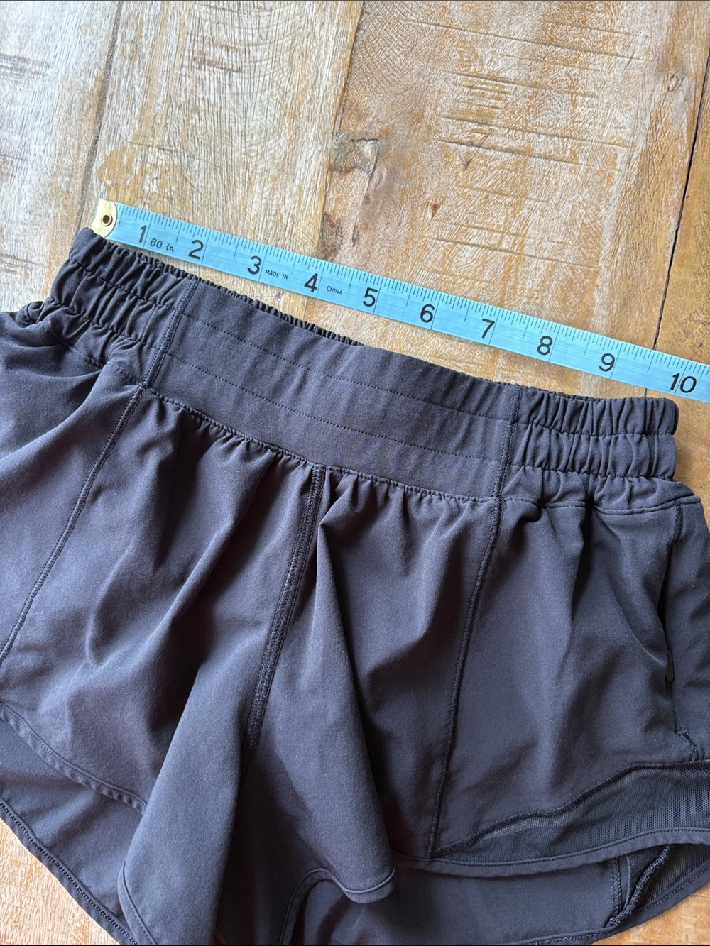 Lululemon Women’s Black Athletic Shorts size 2 - Picture 8 of 10